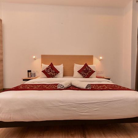 Hotel Red Saffron New Delhi Exterior foto