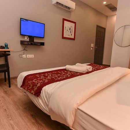 Hotel Red Saffron New Delhi Exterior foto