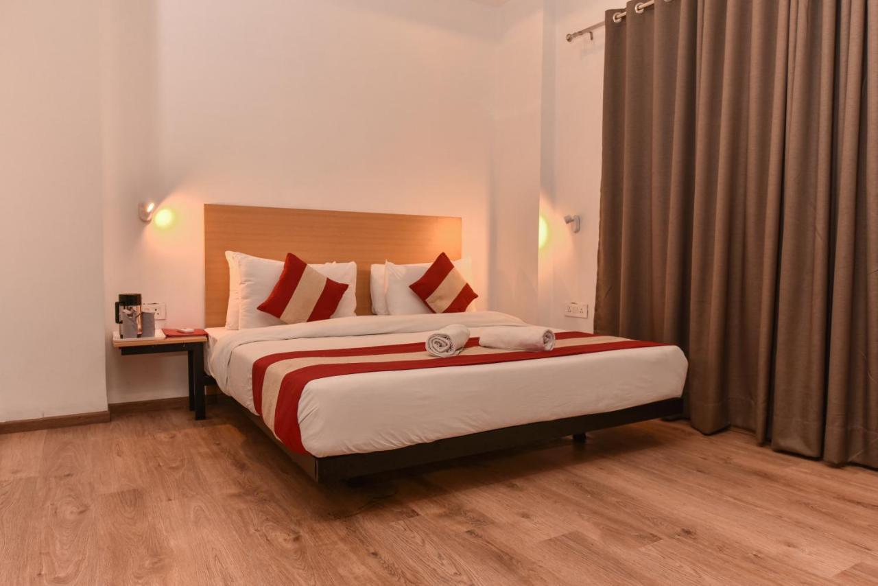 Hotel Red Saffron New Delhi Exterior foto