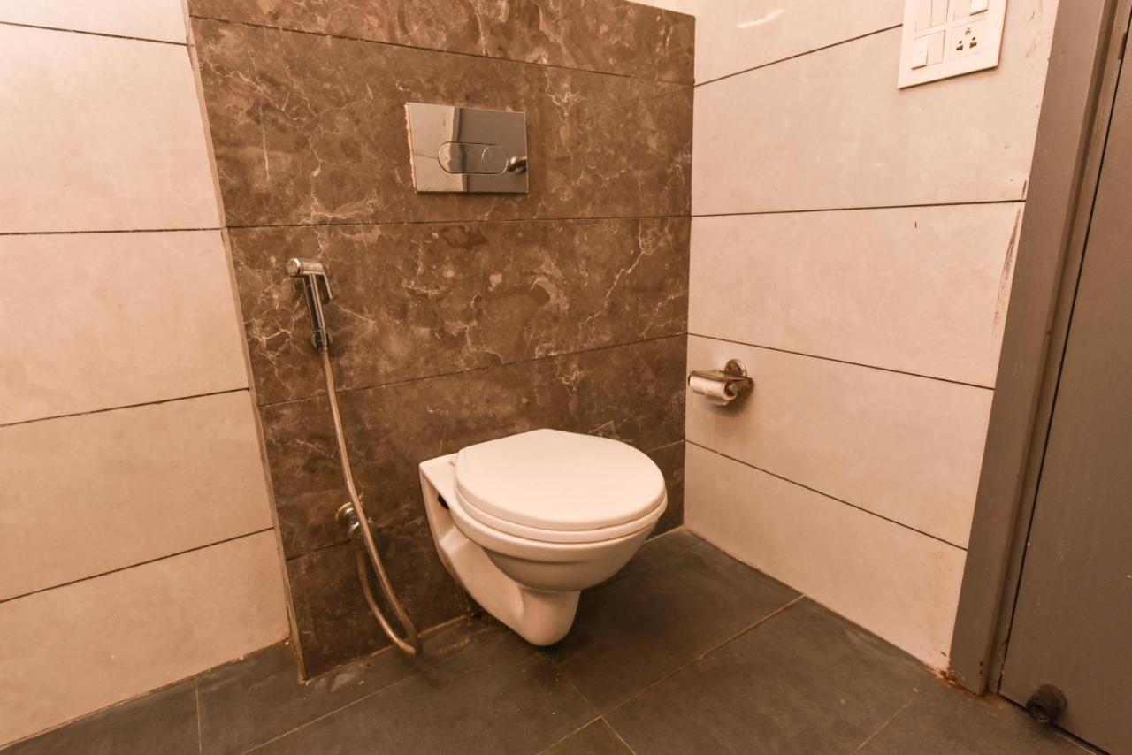 Hotel Red Saffron New Delhi Exterior foto